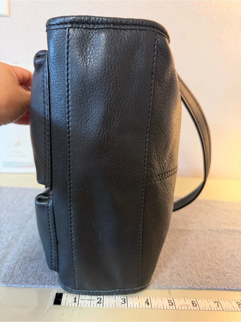 Fossil Black Leather Messenger Crossbody with Dual Front Pockets